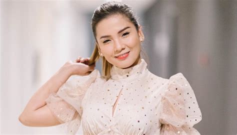 tanya chinita wikipedia biography